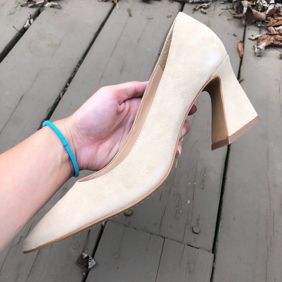 Vince Camuto Nude Suede Hailenda Pointed Toe Pumps - Picture 11 of 15